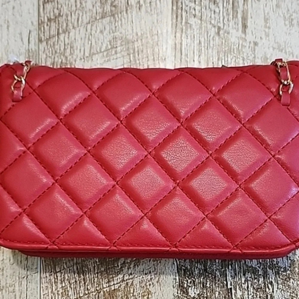 ❤️❤️❤️NWT Bagley Mishka Red Quilted Chain Shoulder Bag. ❤️❤️❤️ - Picture 9 of 10